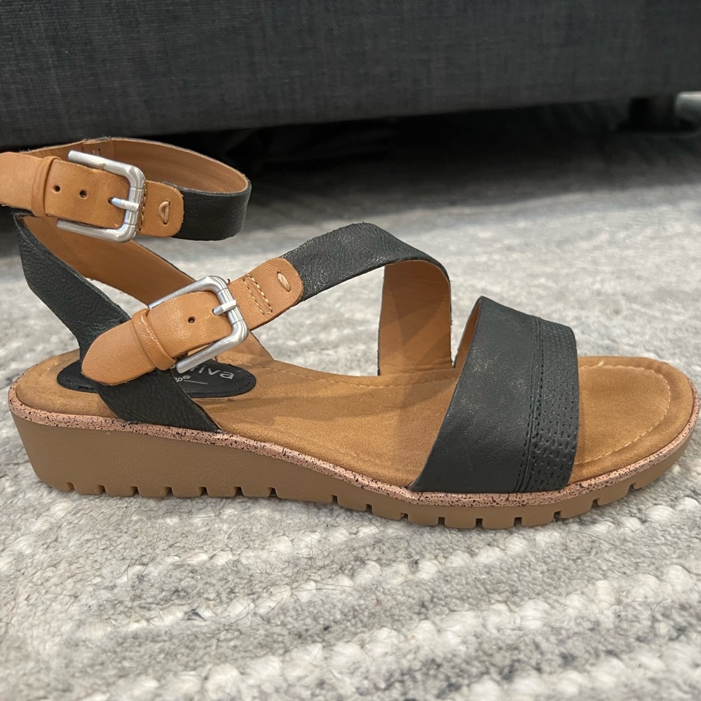 Stylish Black and Tan Strappy Sandals